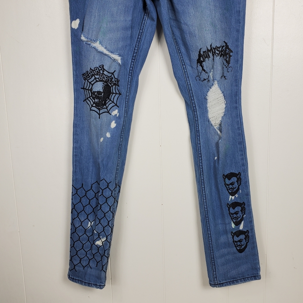 Broken Promises heartbreak skull scorpion  factory distressed ultra-slim jeans - Picture 10 of 14